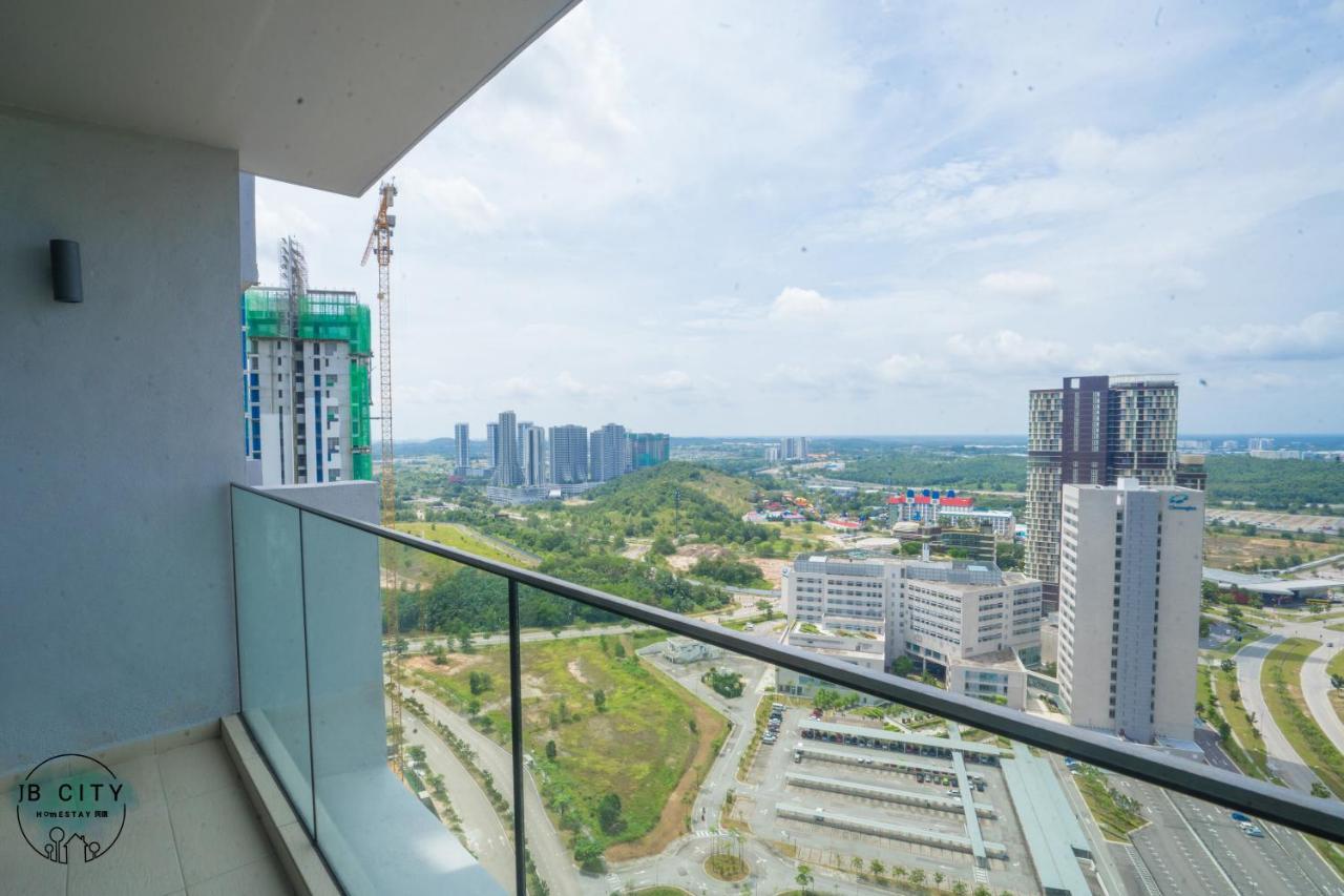 Grand Medini Suites By Rr Jbcity Нусаяя Екстер'єр фото