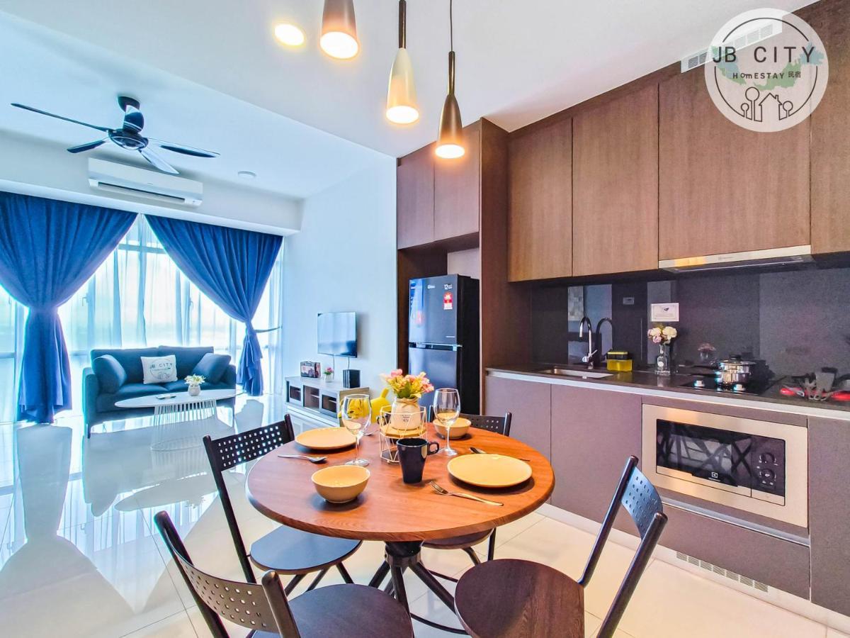 Grand Medini Suites By Rr Jbcity Нусаяя Екстер'єр фото
