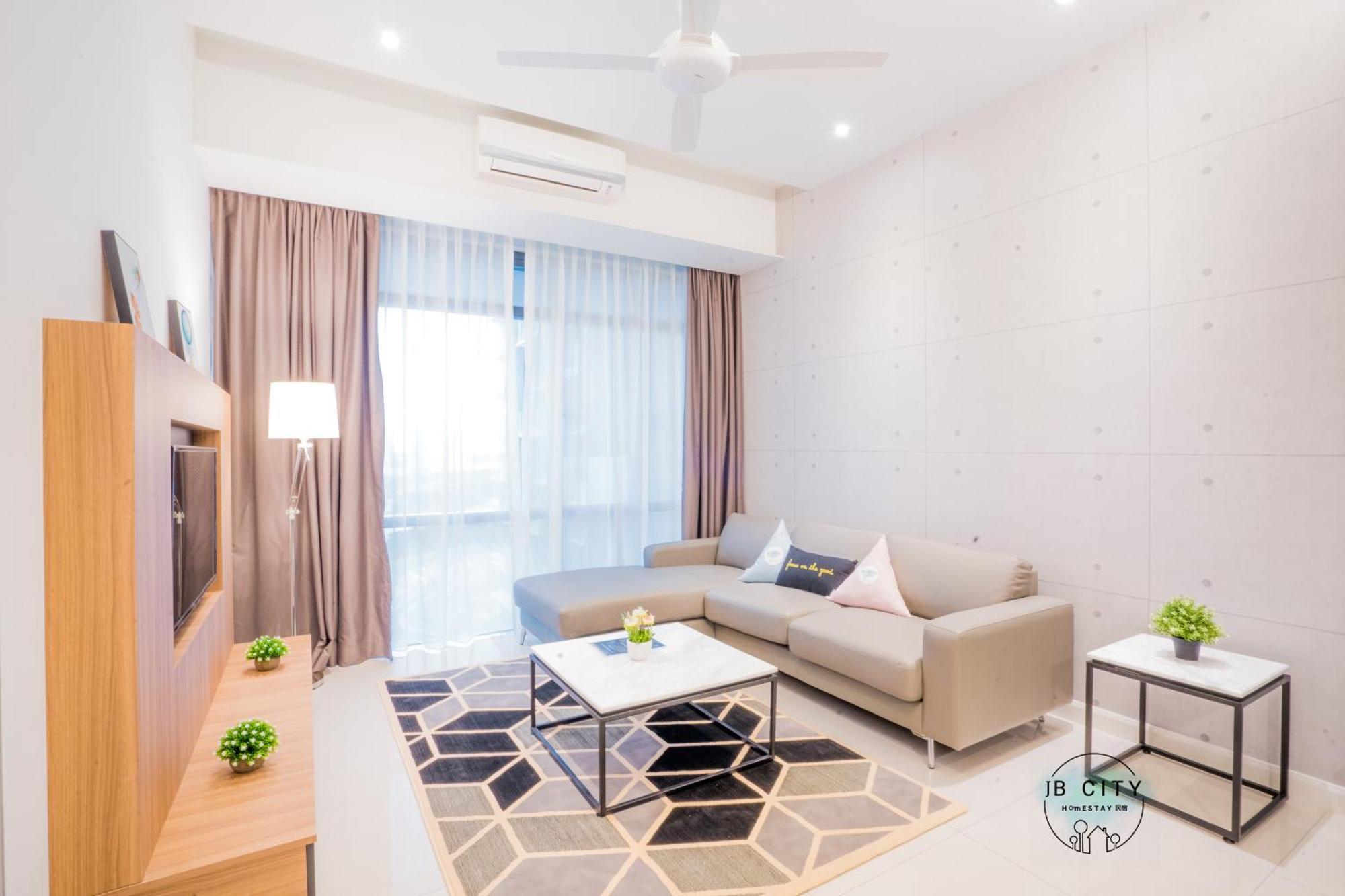Grand Medini Suites By Rr Jbcity Нусаяя Екстер'єр фото