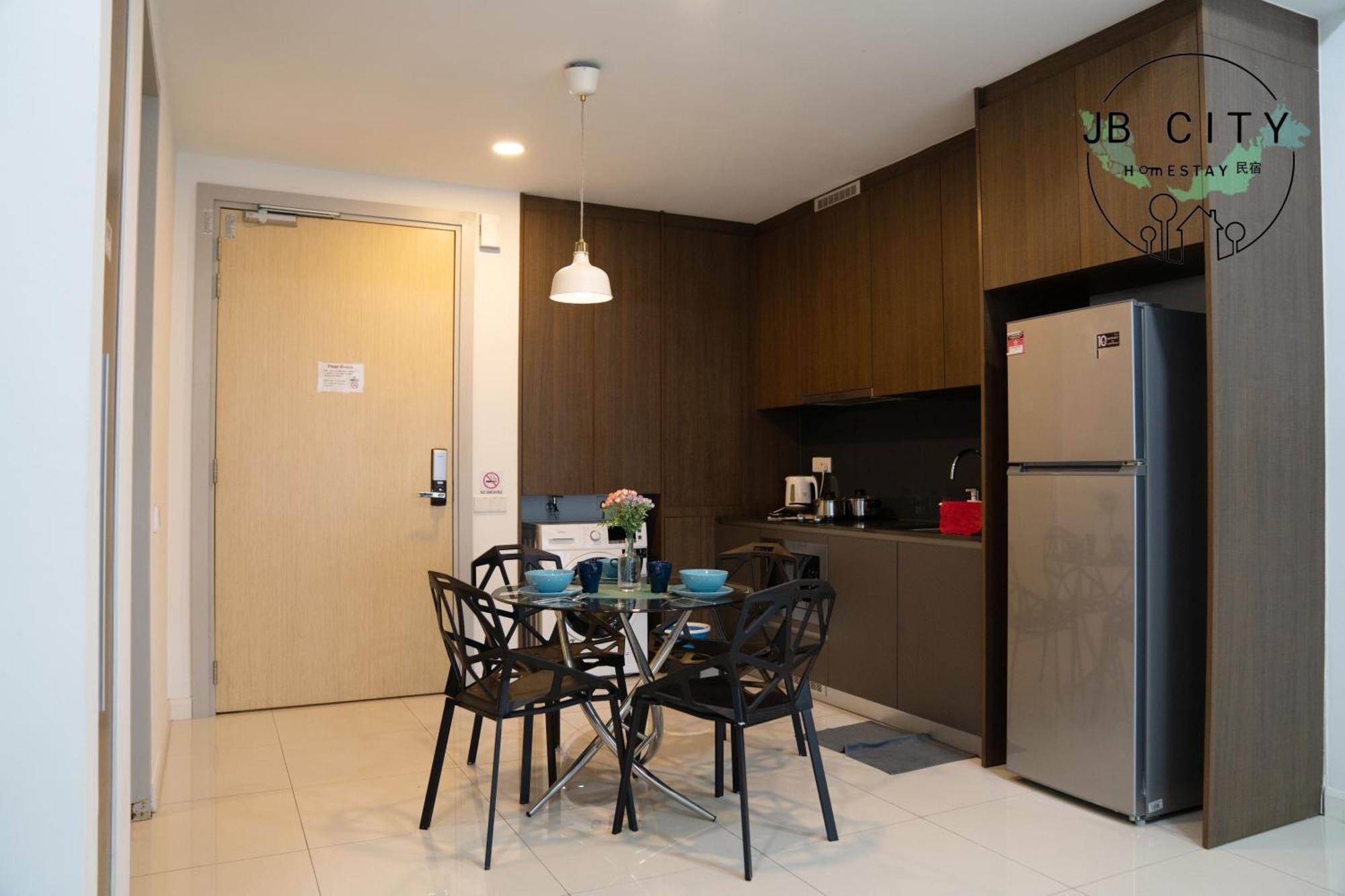 Grand Medini Suites By Rr Jbcity Нусаяя Номер фото