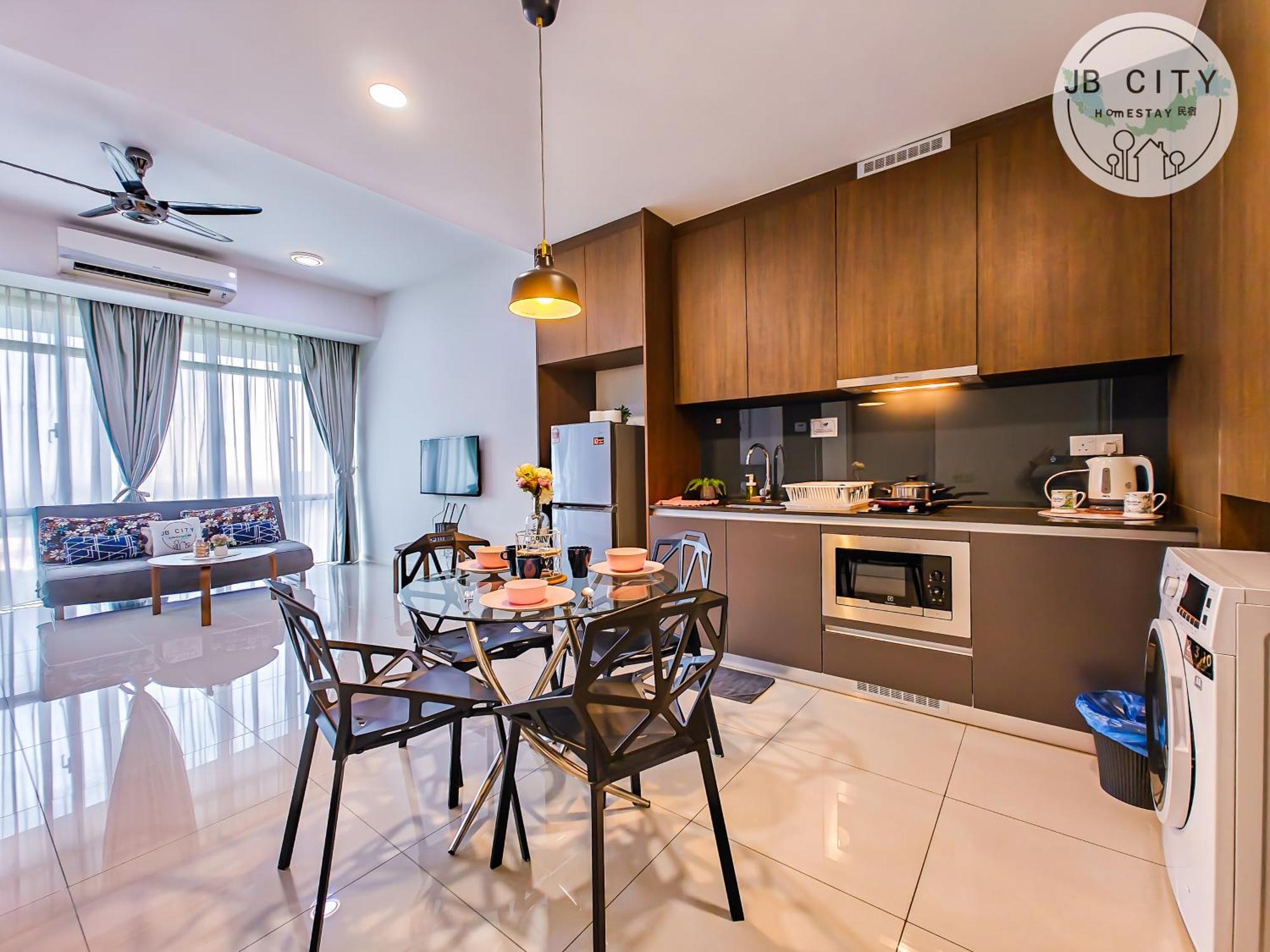 Grand Medini Suites By Rr Jbcity Нусаяя Екстер'єр фото