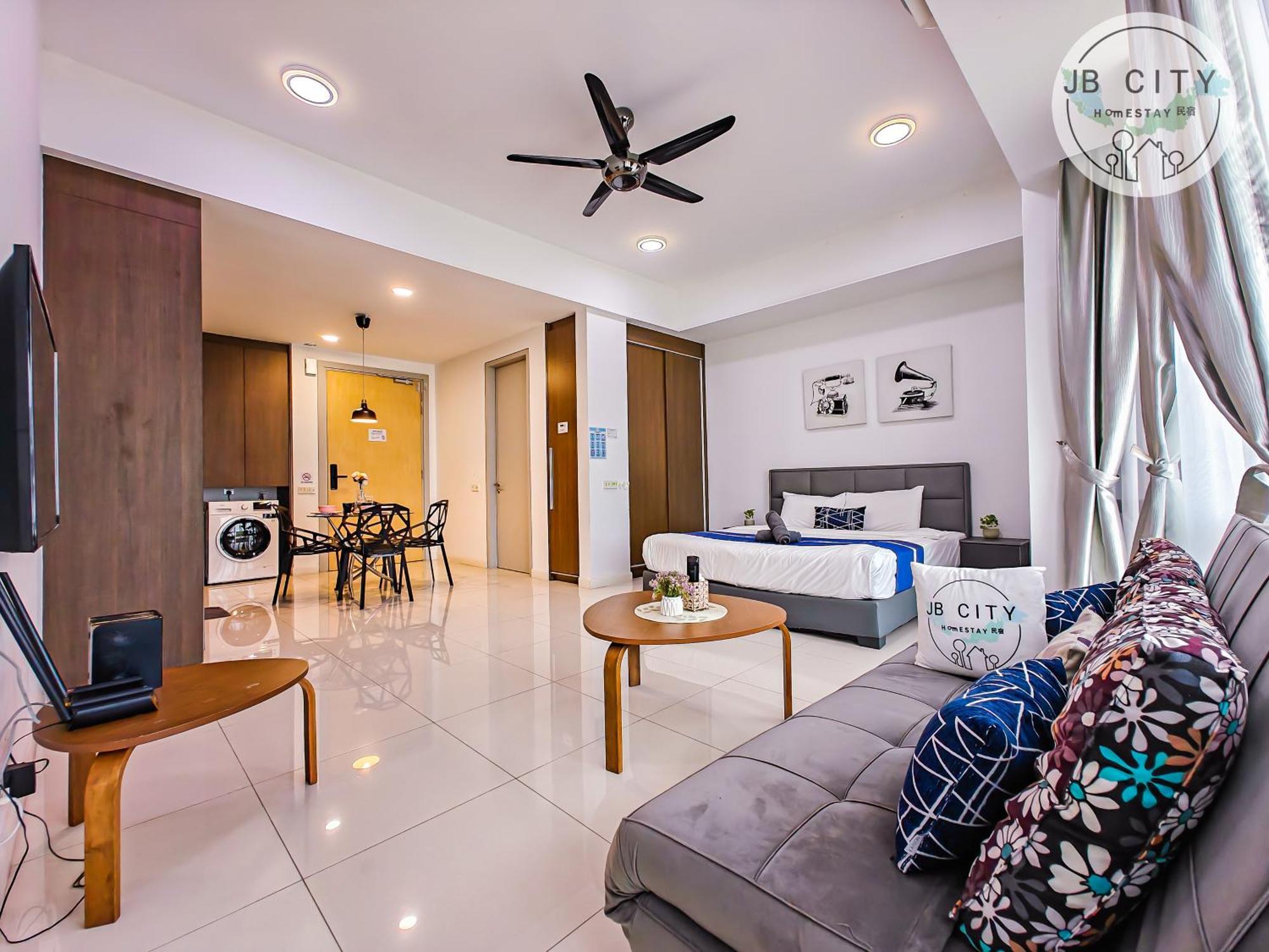 Grand Medini Suites By Rr Jbcity Нусаяя Екстер'єр фото